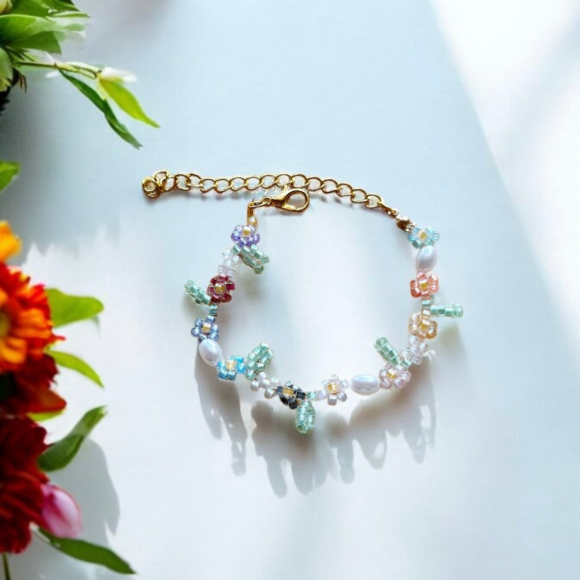 Forest fairies Beaded bracelet with flower and leaf pattern | colourful glitter bracelet | y2k 90s style fashion trend