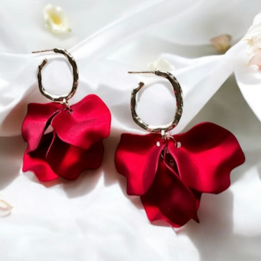 Hot red flowers earrings| bridal party wedding earrings | unique iridescent earrings | golden crumpled floral earrings