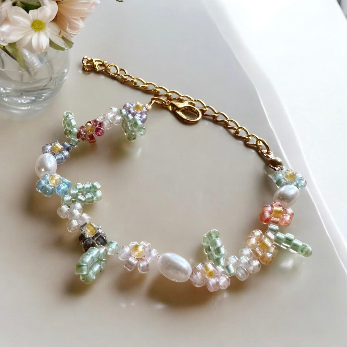 Forest fairies Beaded bracelet with flower and leaf pattern | colourful glitter bracelet | y2k 90s style fashion trend