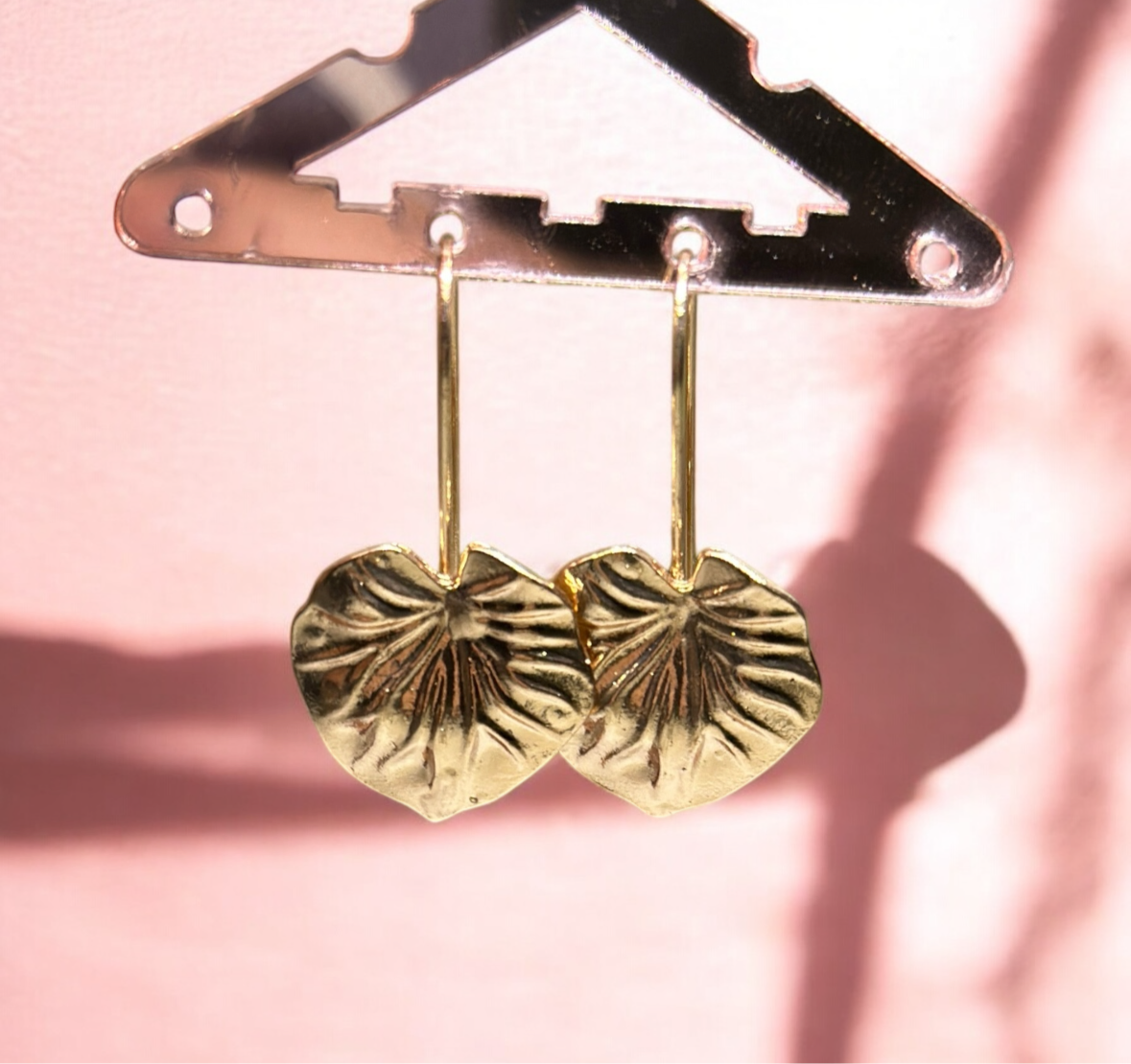 Gold leaf wire earrings