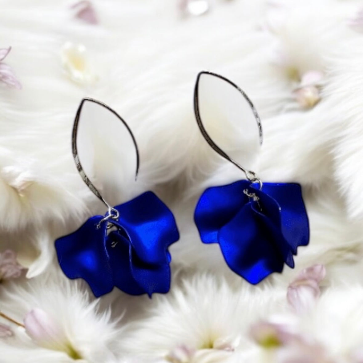 Royal blue flowers earrings | frosted iridescent petals earrings | gold & blue floral earrings | bridal party wedding earrings