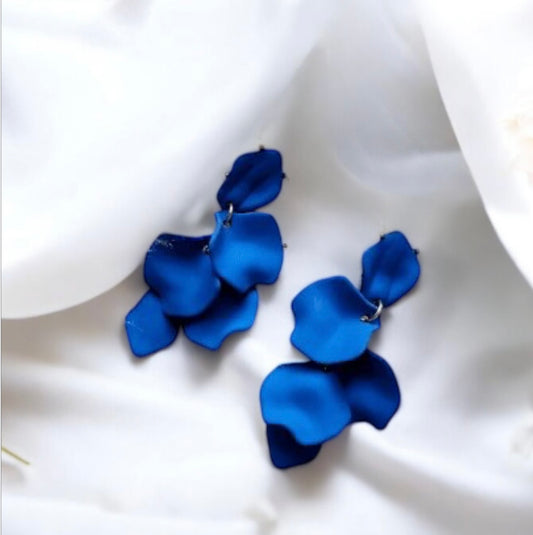 Blue matte flower earrings | dangle petals baroque earrings | unique gold floral earrings | bridal party wedding earrings