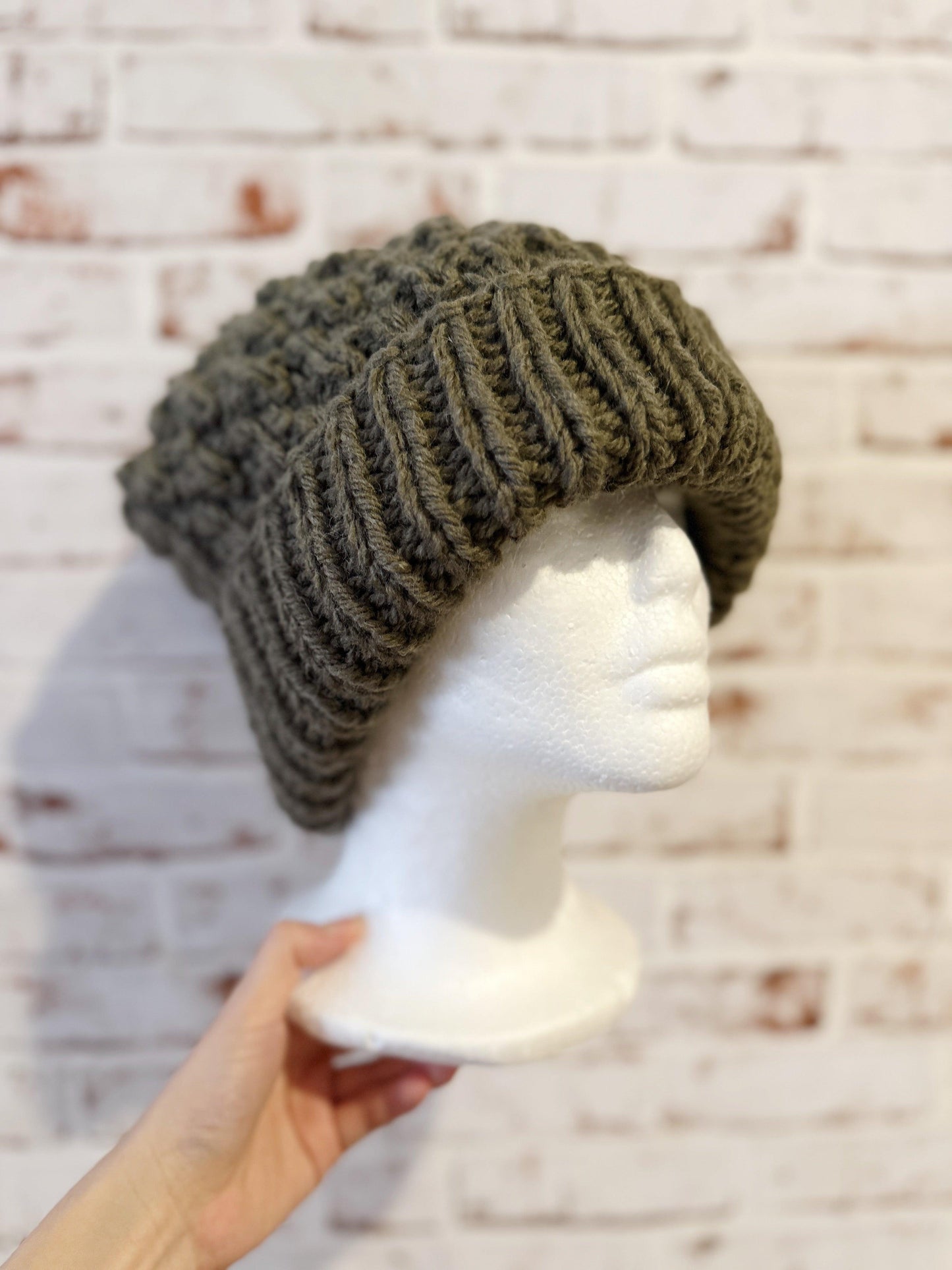 Handknit Chunky Patterned Beanie | Knit Beret | Foldable brim in Moss green | Knit beanie in coffee | Fluffy and cozy winter hat