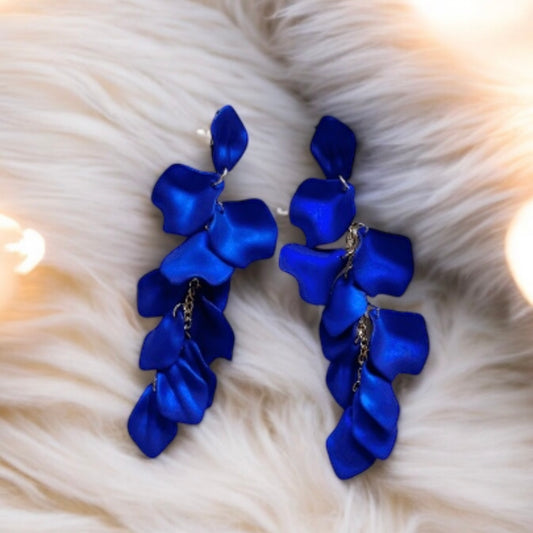 Royal blue iridescent flower earrings | dangle petals baroque earrings | unique gold floral earrings | bridal party wedding earrings