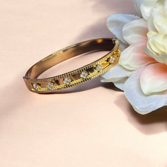 Gold bangle with clover pattern zircon | rhinestones embossed