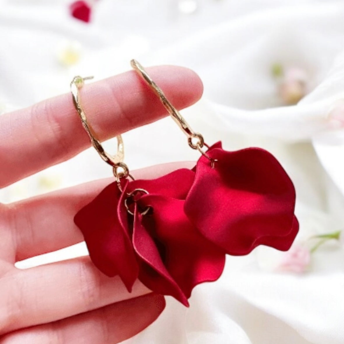 Hot red flowers earrings| bridal party wedding earrings | unique iridescent earrings | golden crumpled floral earrings