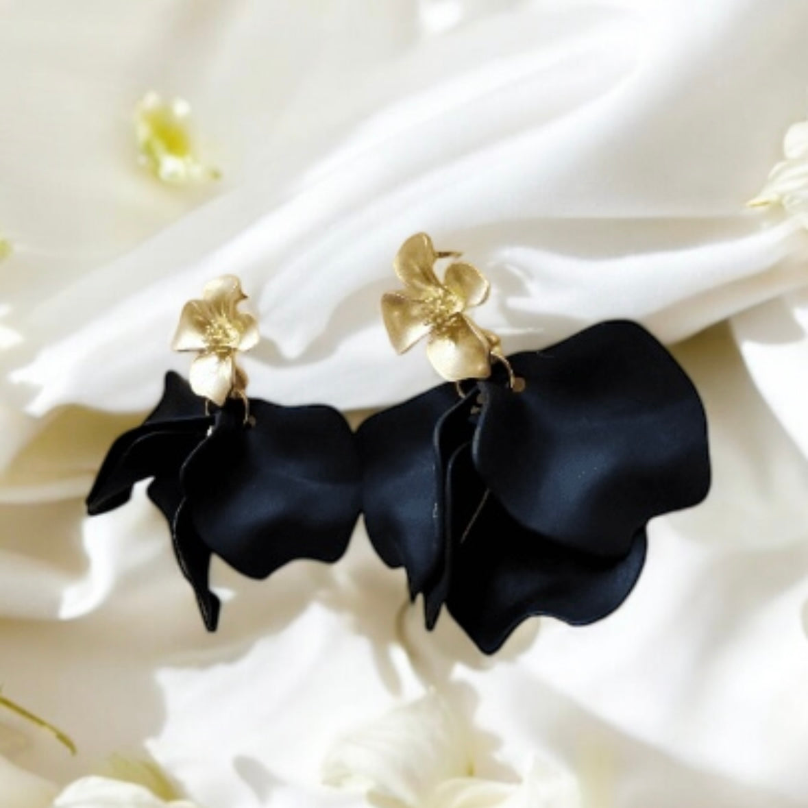 Pure black flower earrings |dangly earrings | matte petals bar statement earrings | unique gold bridal floral earrings