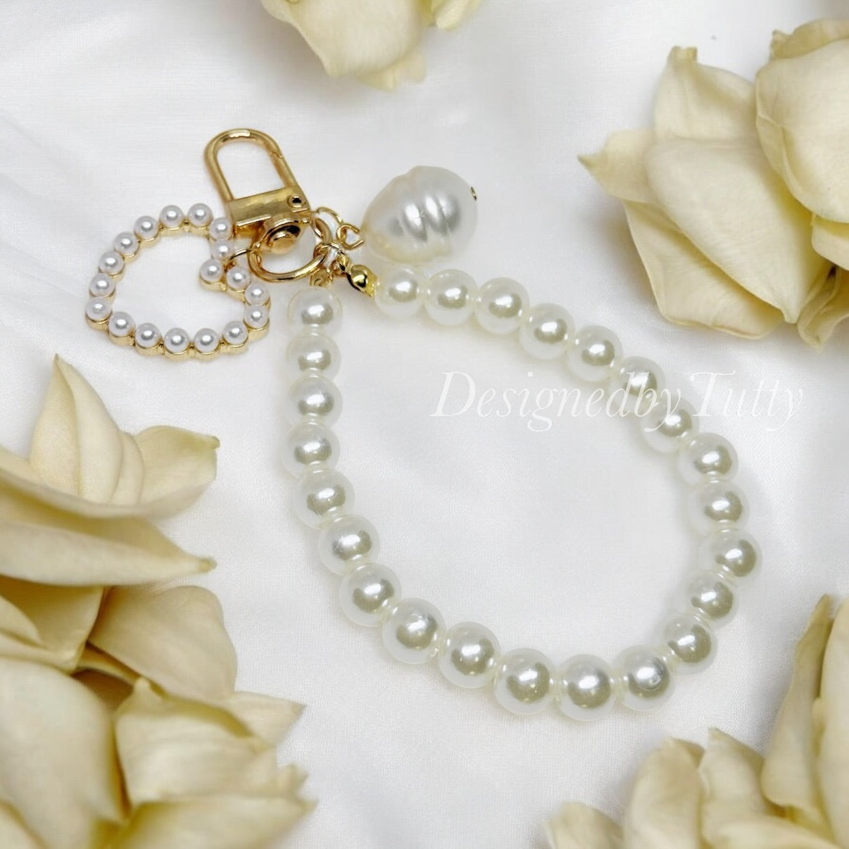 Pearl beaded keychain | faux pearl| bag charm