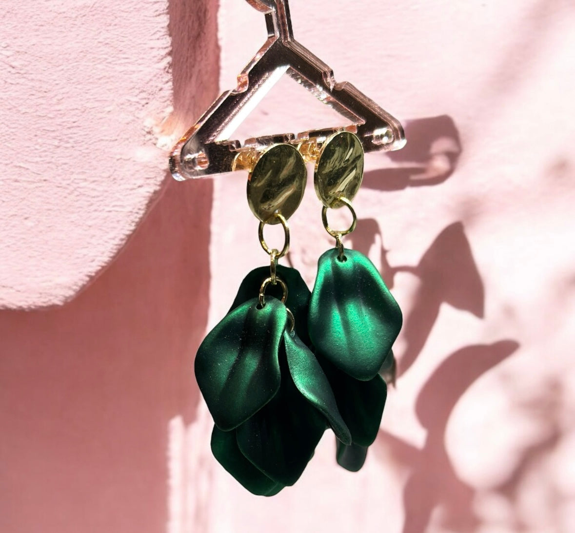 Emerald green flower earrings | dangle petals floral earrings | bridal party wedding earring