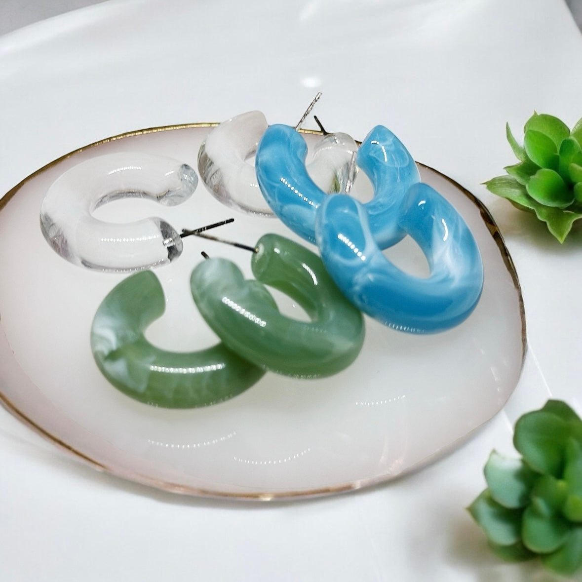 25mm Hoop earrings | Resin flower earrings | open hoop acrylic art