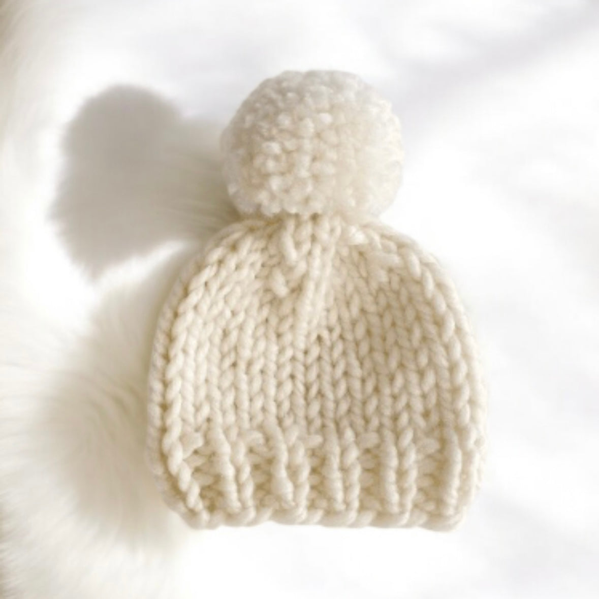 Hand knit yarn Pom Pom baby Beanie in cream white |Newborn baby Toddler Winter hat | Chunky Beanie |Baby shower gift |photo prop baby gift