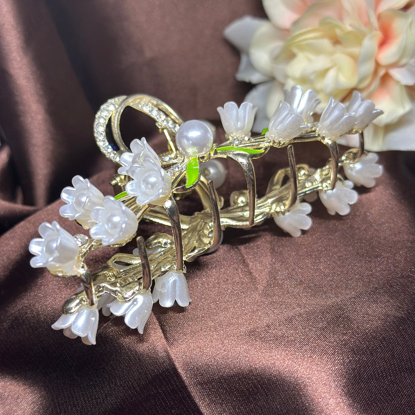 Lily of the valley with rhinestone and pearl hair claw | fairy theme hair decor