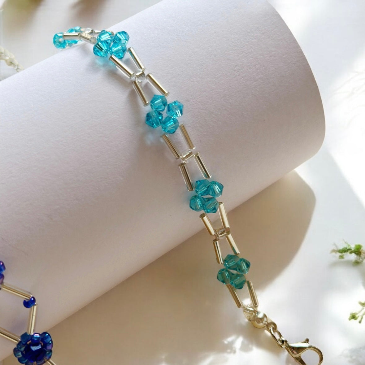 Silver & Blue Beaded bracelet with daisy pattern | silver colour chain | shinny decor bracelet |