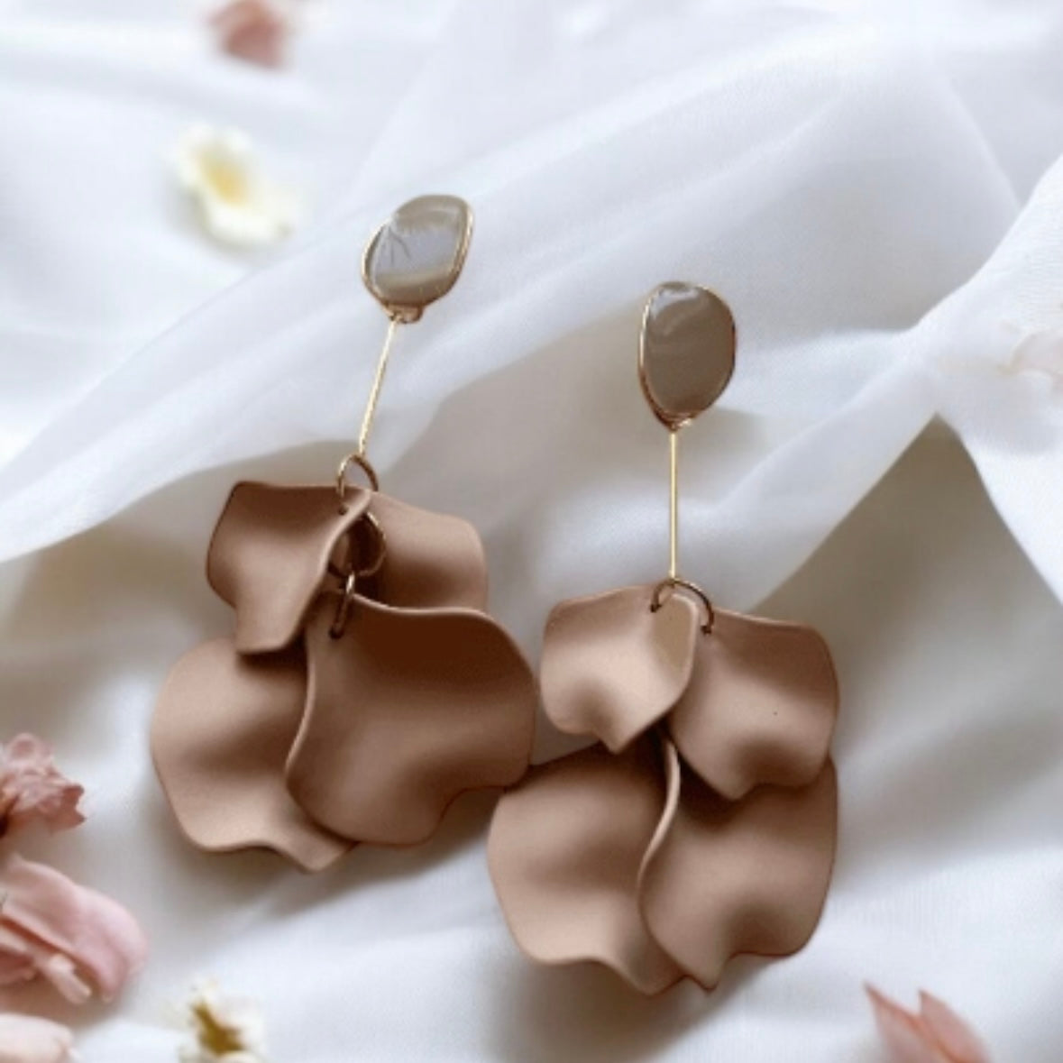 Latte brown flower earrings | dangle petals statement earrings | unique golden bar floral earrings | bridal party wedding earrings