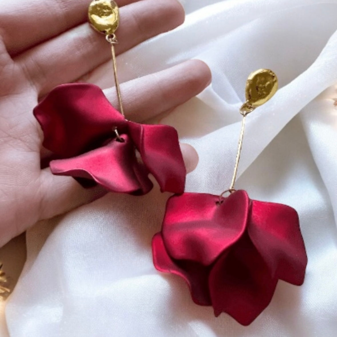 Hot christmas red flower earrings | matte petals dangle earrings | unique golden disc floral earrings | bridal party wedding earrings