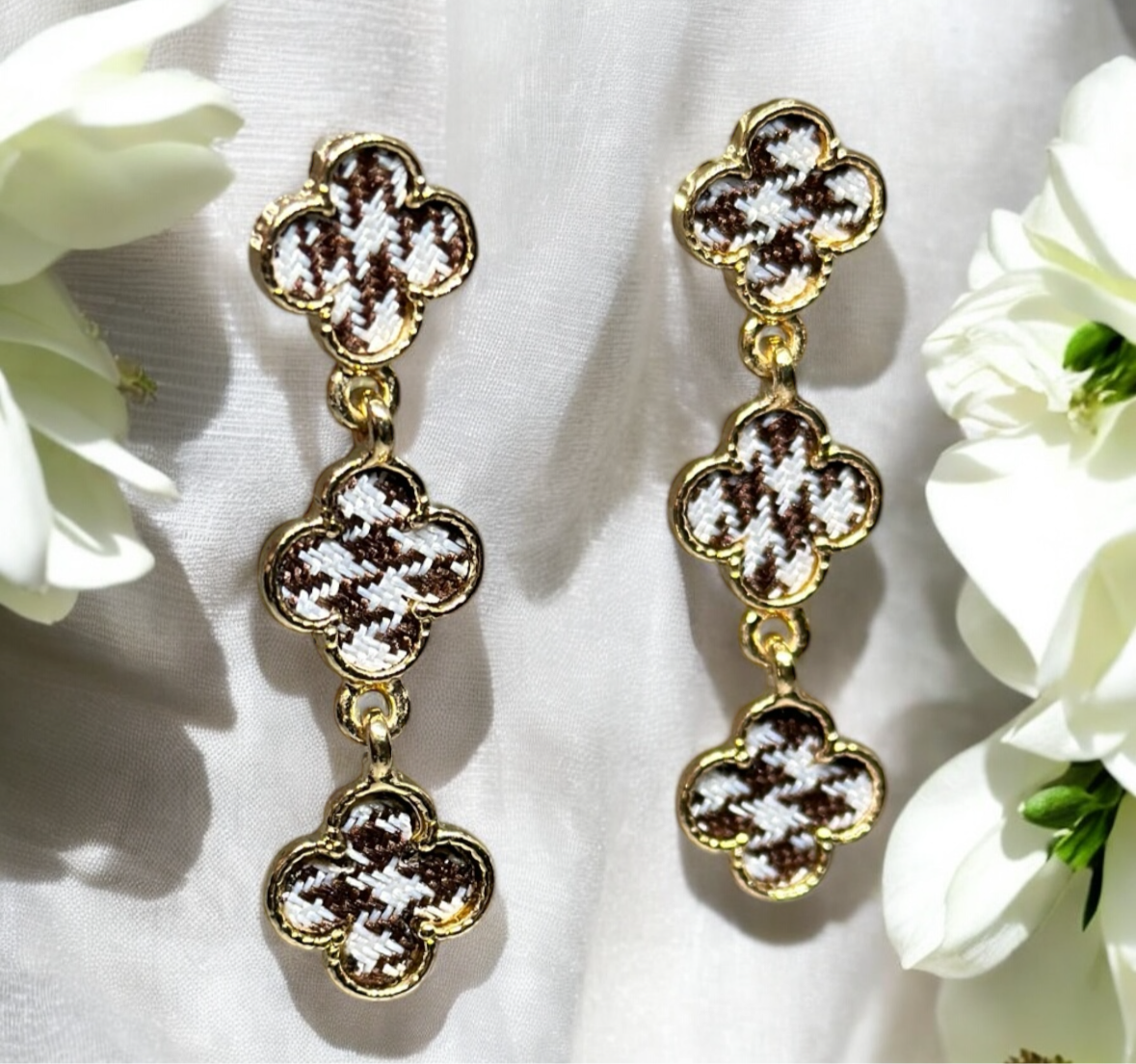 Golden clover earrings | aesthetic houndstooth print | elegant earrings