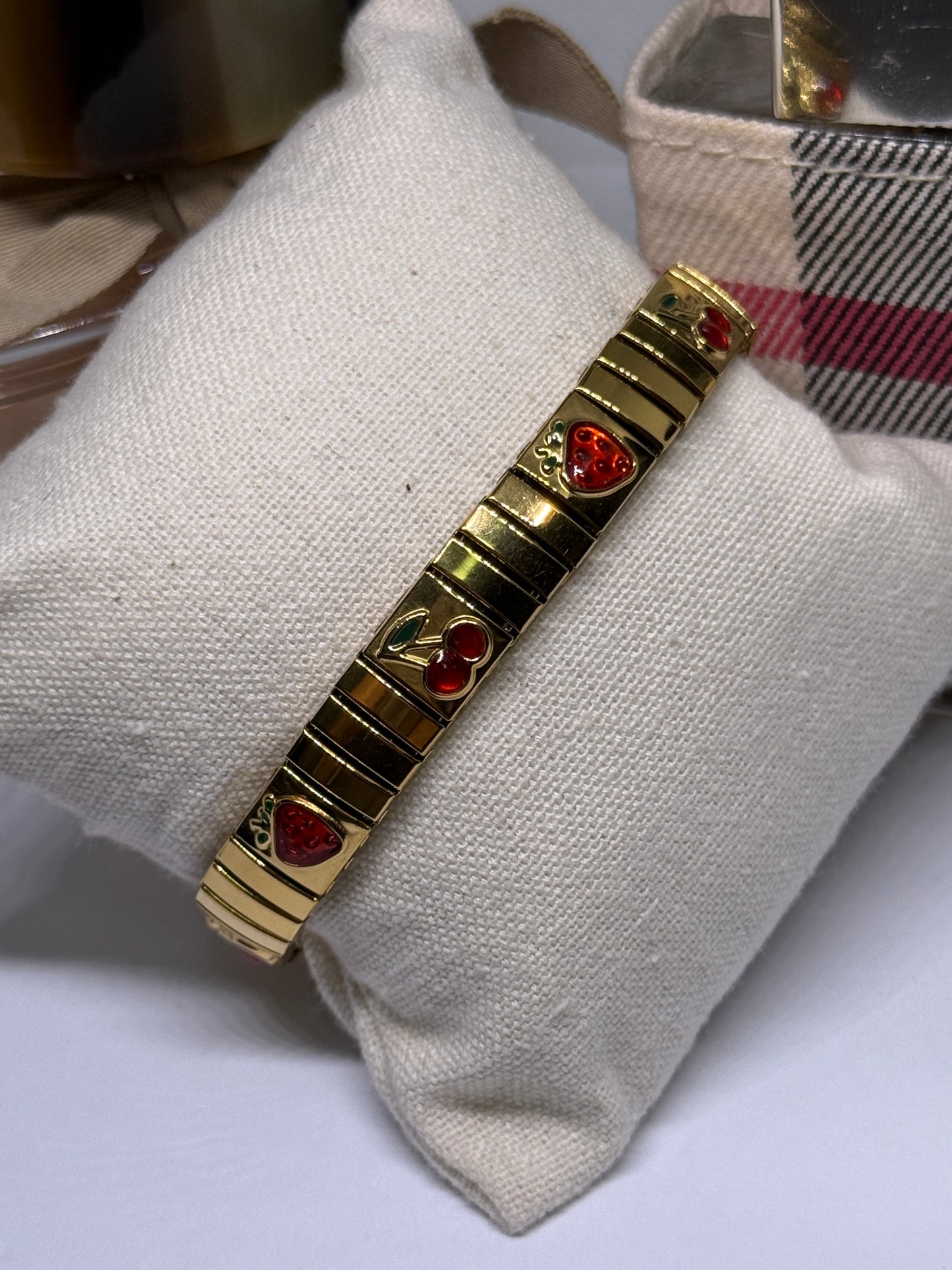 Gold bracelet with cherry and strawberry patterns | stretchy band