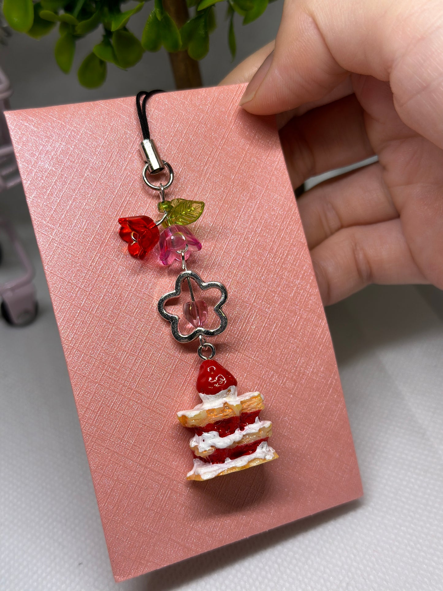 Phone charm | strawberry cake