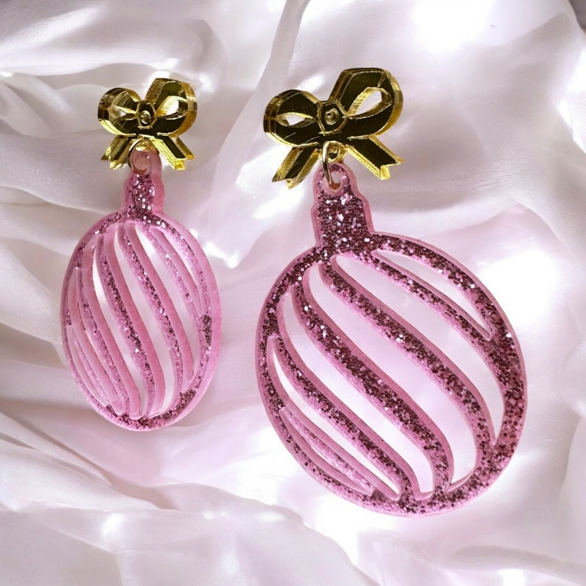 Christmas bauble earrings | acrylic art decor earrings