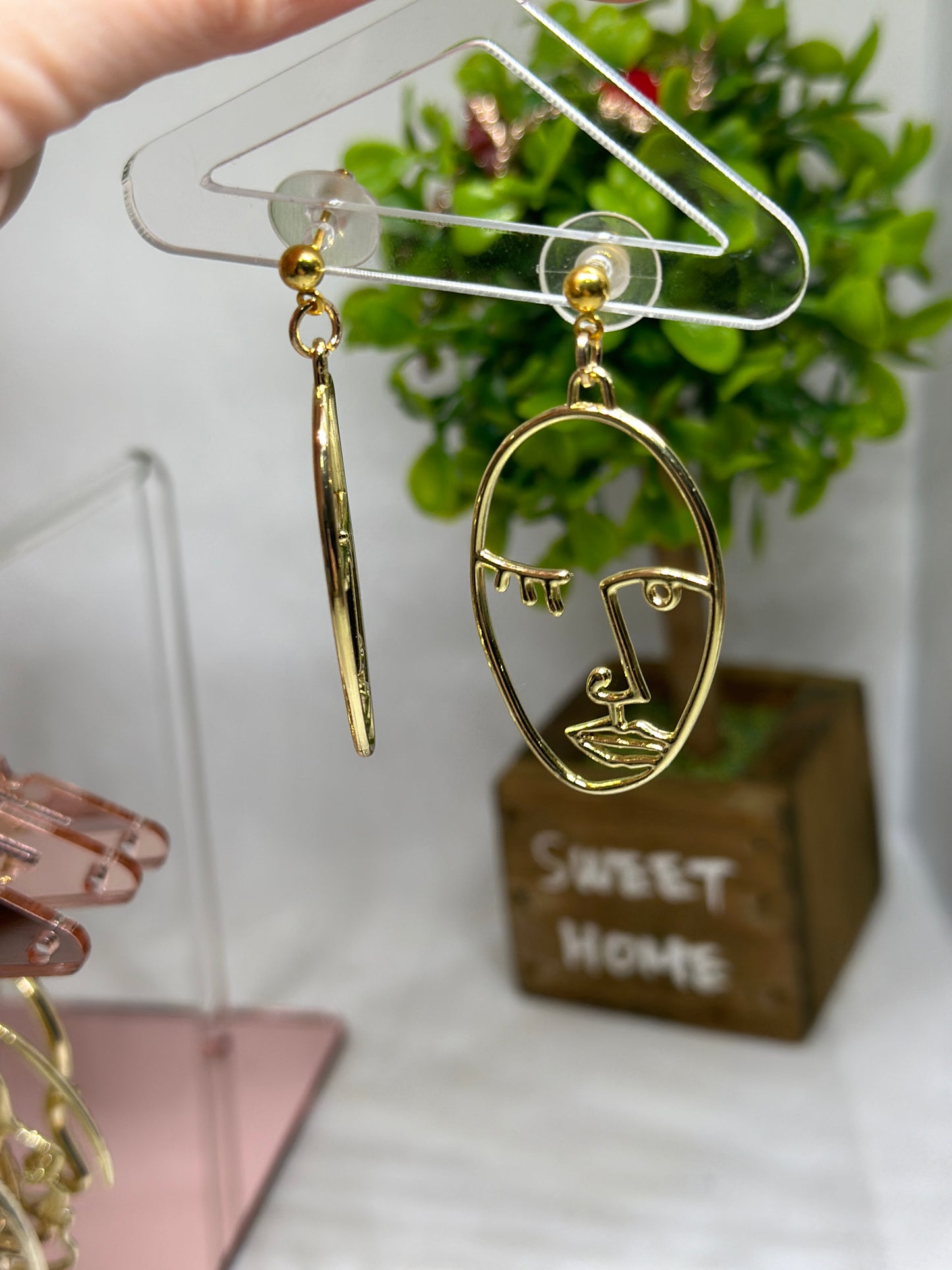 Picasso earrings | vangogh dangle earrings | Gold fun wire famous artist earrings | minimalist earrings | potrait art earrings