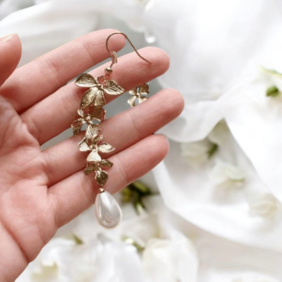 Branch wire earrings with pearl| dangle pearl earrings | elegant lightweight earrings | autumn leaf bridal statement earrings