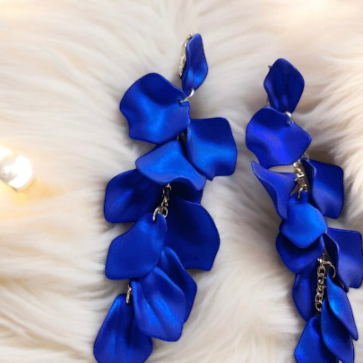 Royal blue iridescent flower earrings | dangle petals baroque earrings | unique gold floral earrings | bridal party wedding earrings