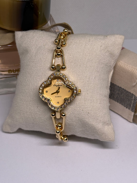 Golden clover shaped bracelet watch