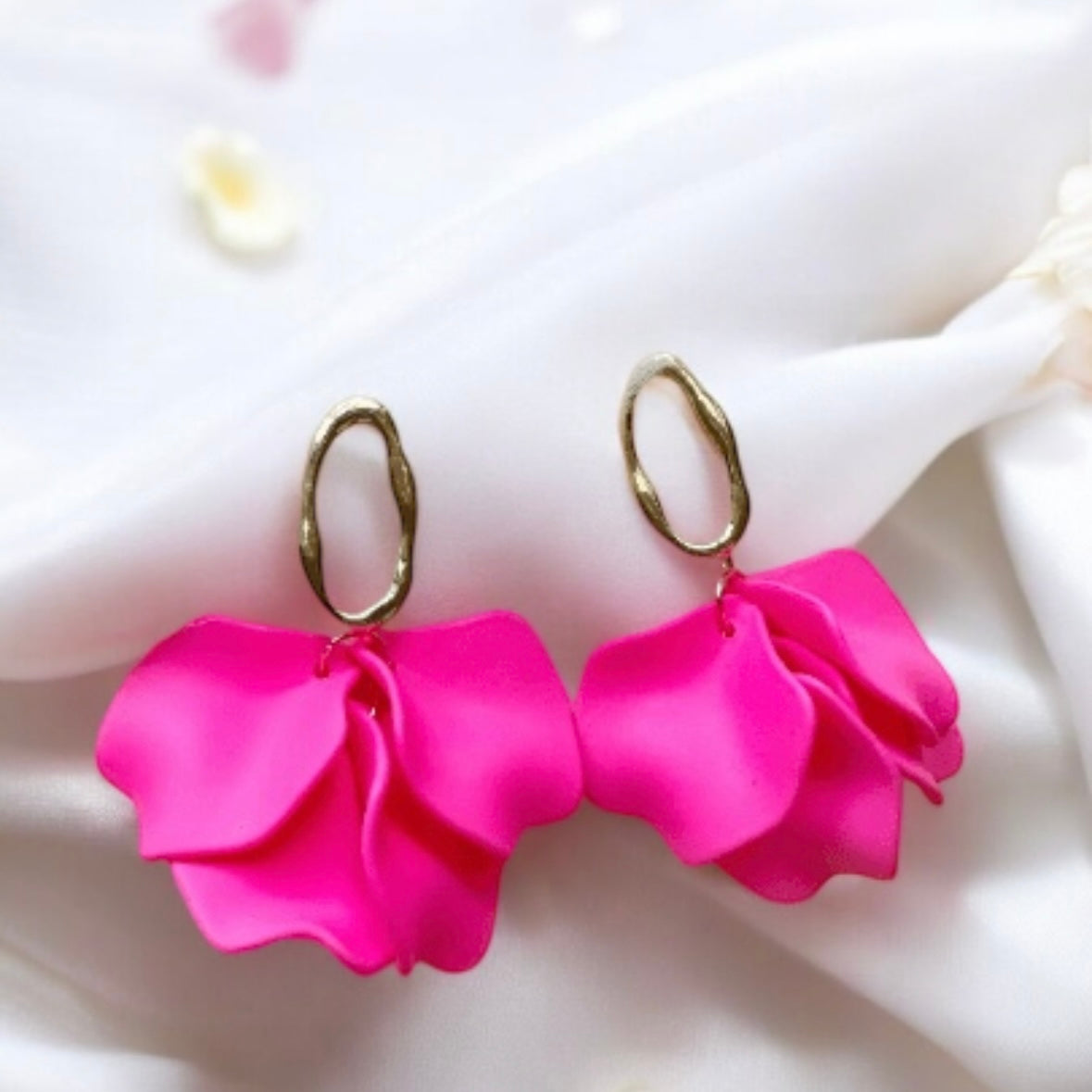 Hot pink flower earrings | dangle petals glitter earrings | unique gold geometric floral earrings | bridal party wedding earrings