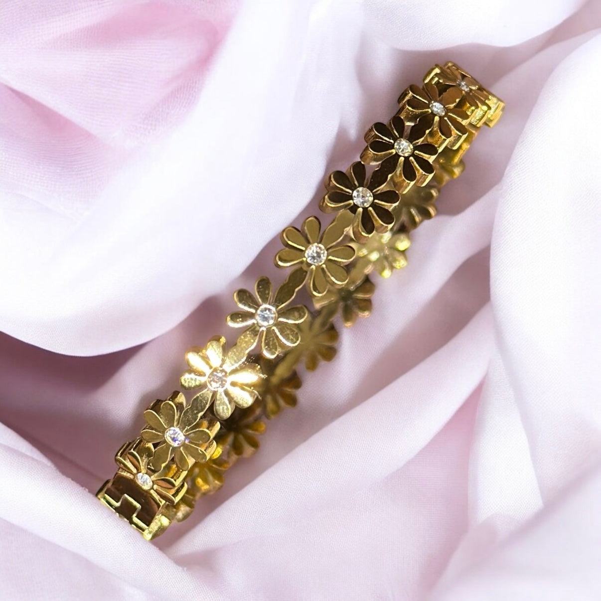 Flower bangle with rhinestone embossed