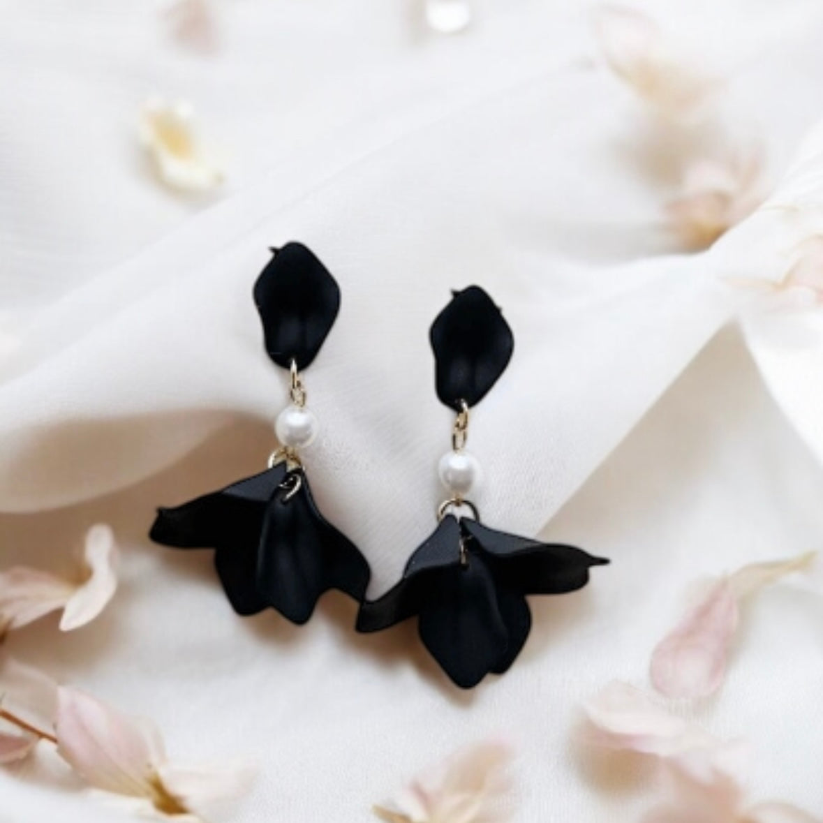 Pure black flowers earrings dangly earrings | frosted petals hoop pearl statement earrings | golden disc geometric floral earrings