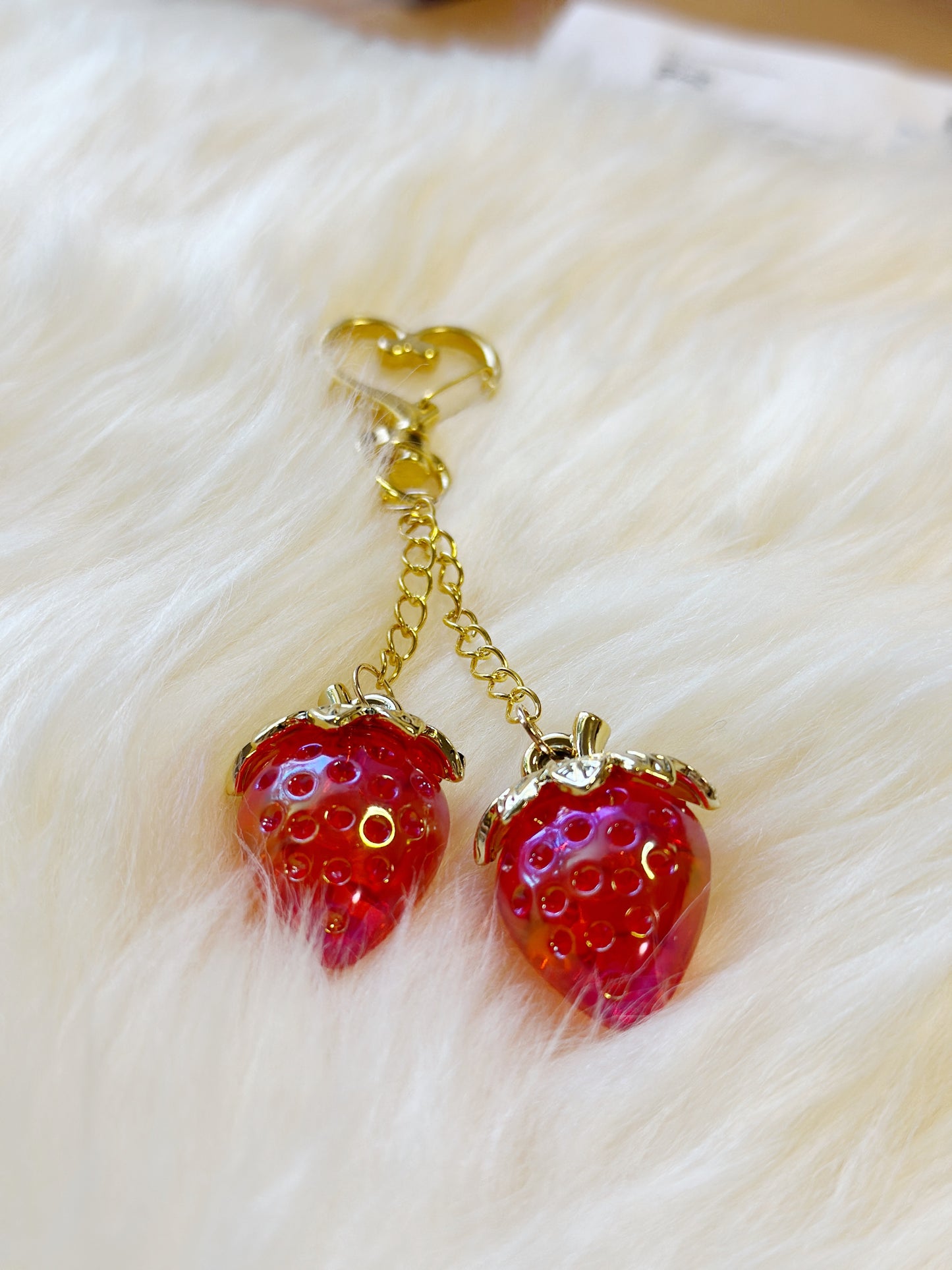 Strawberry bag charm | key chain | golden chain with heart bucket | y2k chain | bag lover gift - TuttyKnitty