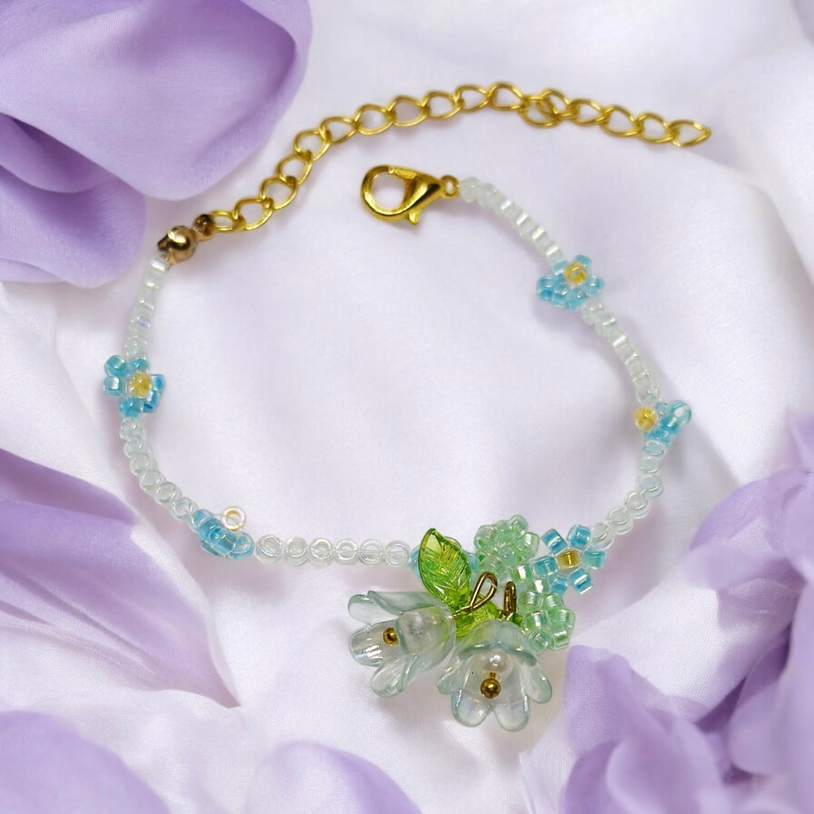 Forest fairies Beaded bracelet with flower and leaf pattern | colourful glitter bracelet | y2k 90s style fashion trend