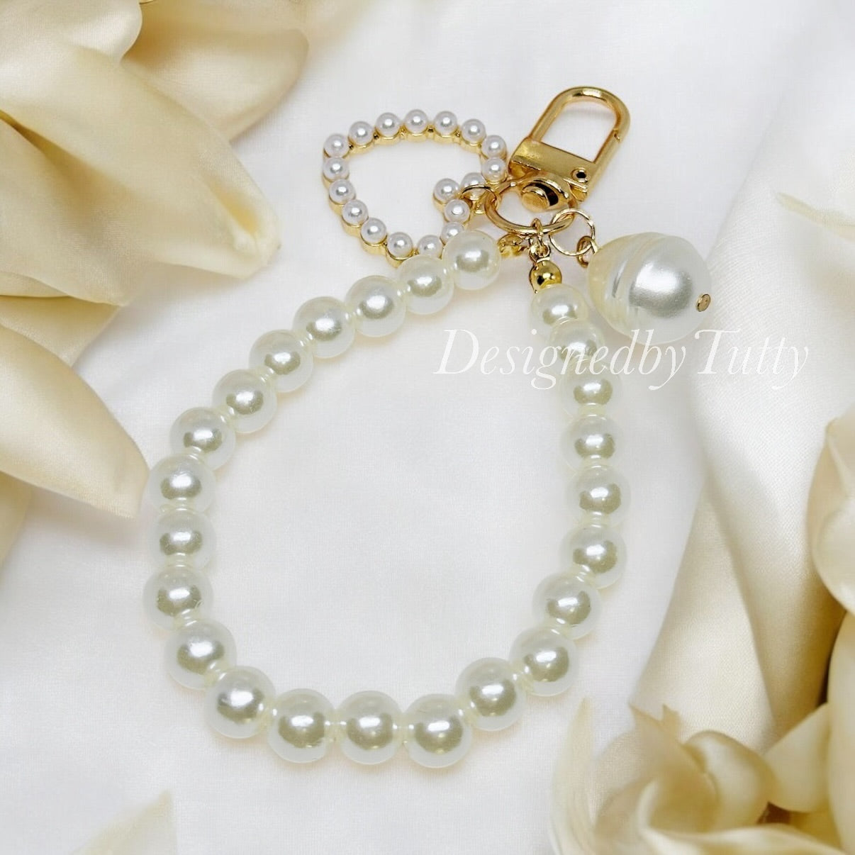 Pearl beaded keychain | faux pearl| bag charm