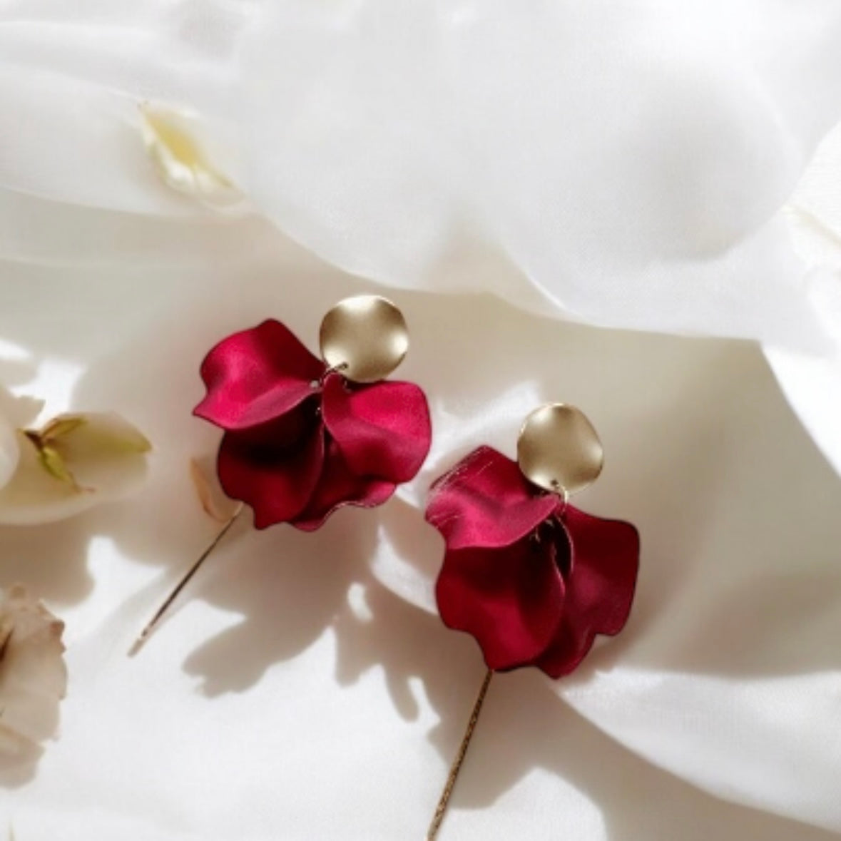 Hot red flowers earrings| bridal party wedding earrings | unique iridescent earrings | golden crumpled floral earrings