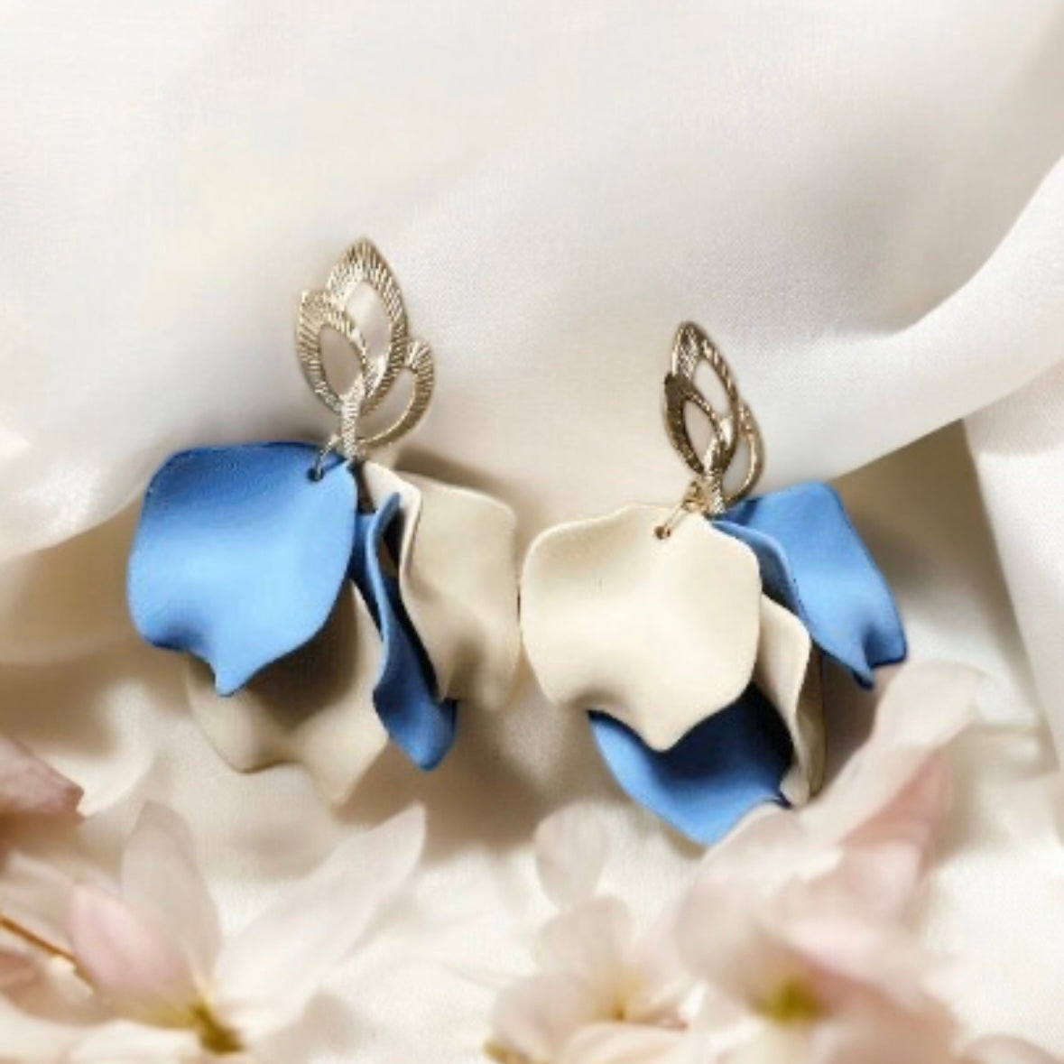 Blue and cream flower earrings | dangle petals baroque earrings | unique golden geometric floral earrings | bridal party wedding earrings