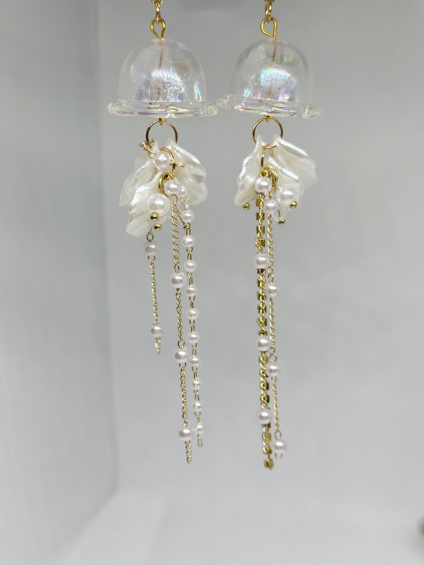 White sparkly clear Jellyfish earrings | sea creature zoology earrings | colourful clear rhinestones dangle earrings | halgoram fun y2k earrings