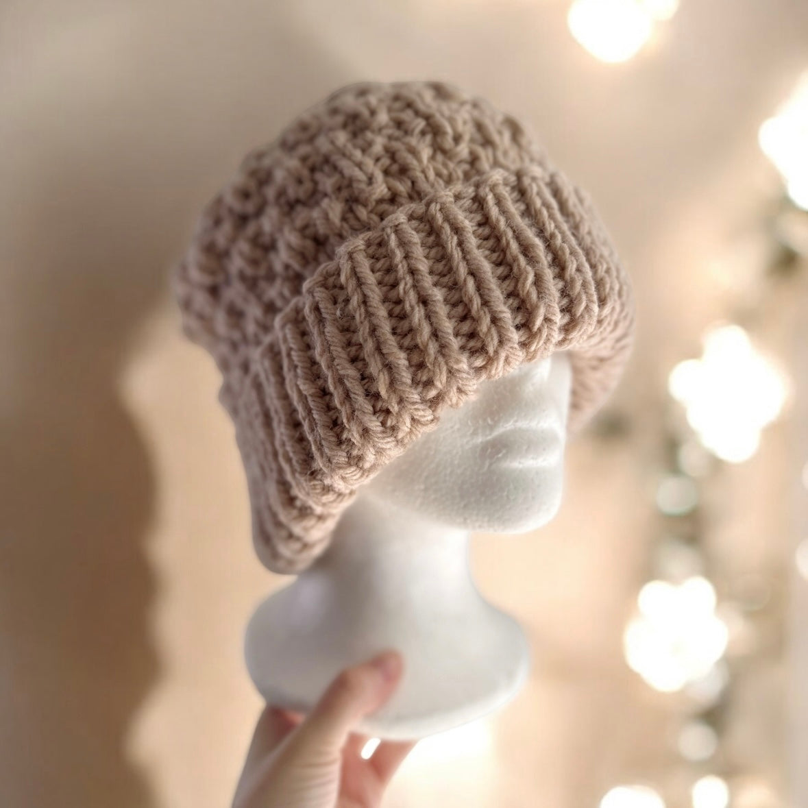 Handknit Chunky Patterned Beanie | Knit Beret | Foldable brim in beige sand colour | Knit beanie in coffee | Fluffy and cozy winter hat