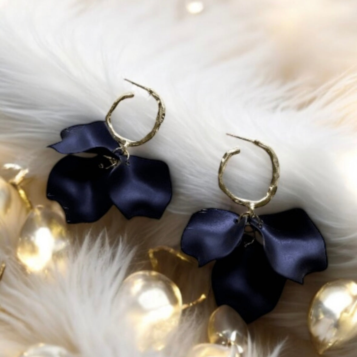 Navy blue flowers earrings | frosted irisdecent petals earrings | gold & blue floral earrings | bridal party wedding earrings