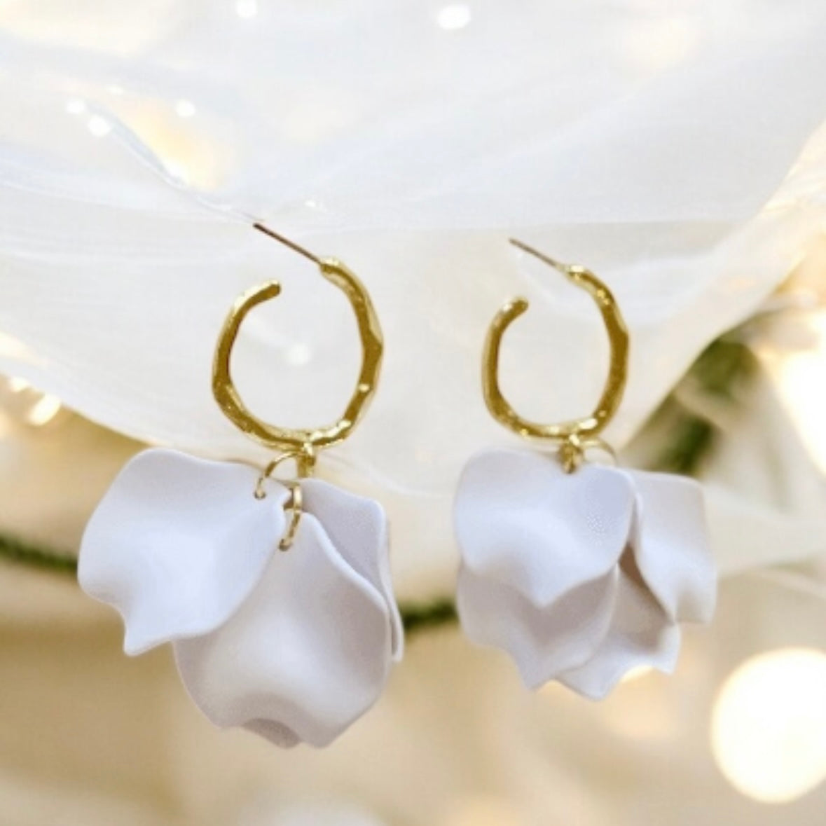 Pure white flower earrings | unique dangle petals earrings | golden baroque floral earrings | bridal party wedding earrings