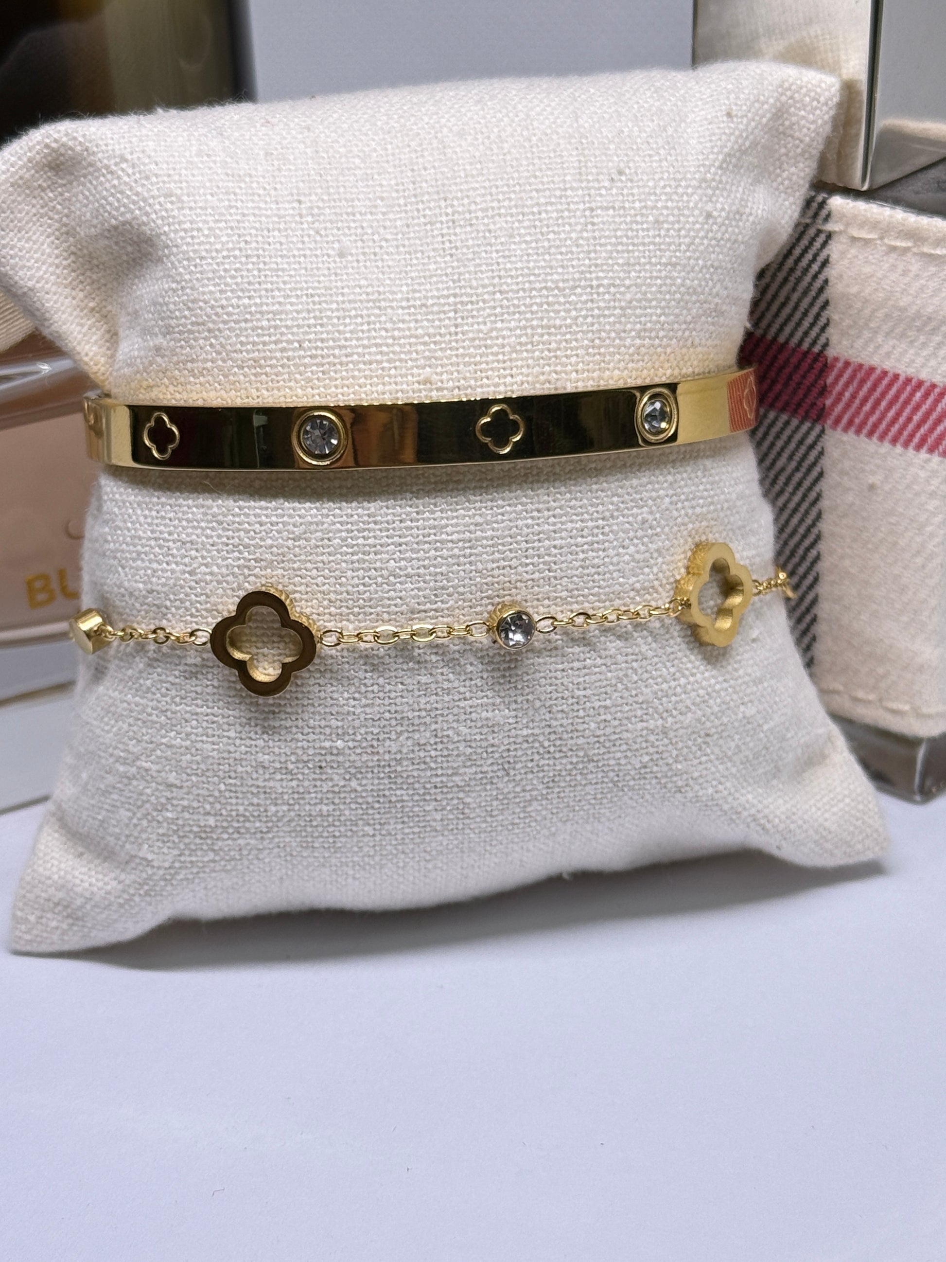 Gold bangles and bracelet set with zircon and clover pattern | rhinestones embossed | shinny bangle - TuttyKnitty