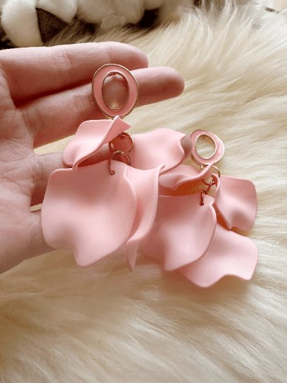 Baby pink flower earrings | dangle petals baroque earrings | unique gold geometric floral earrings | bridal party wedding earrings - TuttyKnitty