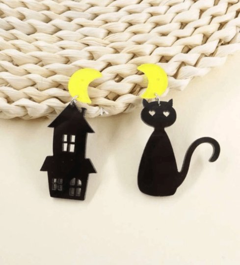 Black cat and haunted house | midnight memory | cat lover | modern retro acetate earrings | halloween party mismatch earrings - TuttyKnitty