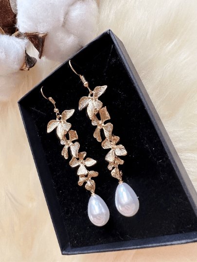 Branch wire earrings with pearl| dangle pearl earrings | elegant lightweight earrings | autumn leaf bridal statement earrings - TuttyKnitty