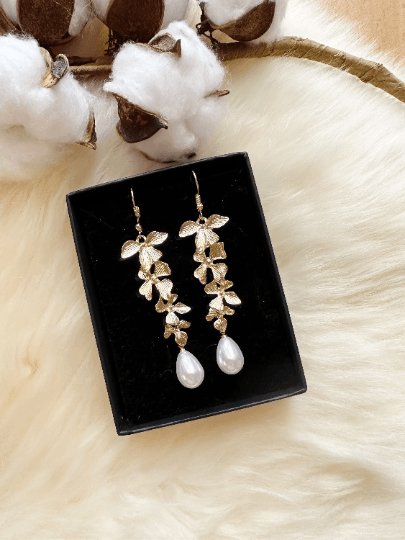 Branch wire earrings with pearl| dangle pearl earrings | elegant lightweight earrings | autumn leaf bridal statement earrings - TuttyKnitty