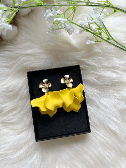 Bright yellow flower earrings | dangle petals baroque earrings | unique golden floral earrings | bridal party wedding earrings - TuttyKnitty