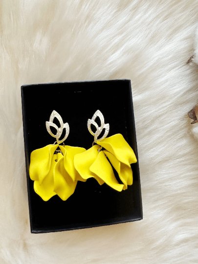 Bright yellow flower earrings | matte petals earrings | golden floral unique statement earrings| bridal party wedding earrings - TuttyKnitty