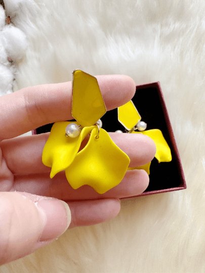 Bright yellow pearly flower earrings | dangle petals statement earrings | unique golden bar floral earrings | bridal party wedding earrings - TuttyKnitty