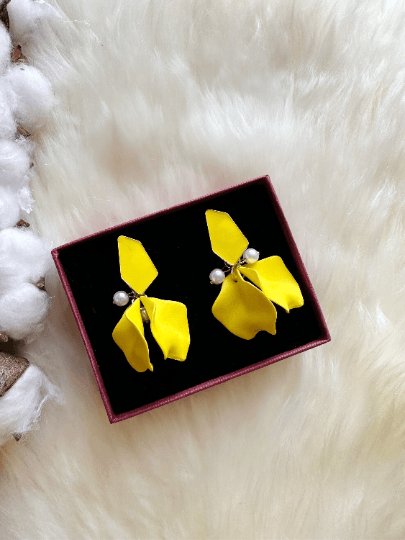 Bright yellow pearly flower earrings | dangle petals statement earrings | unique golden bar floral earrings | bridal party wedding earrings - TuttyKnitty