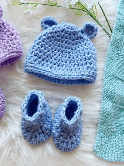 Crochet baby bear beanie and booties | baby gift set | newborn gift | baby shower | baby beanie photography - TuttyKnitty