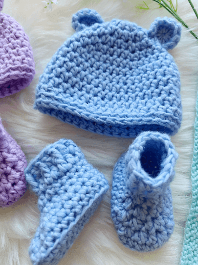 Crochet baby bear beanie and booties | baby gift set | newborn gift | baby shower | baby beanie photography - TuttyKnitty